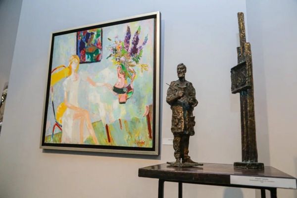 Выставка в липецком Доме Мастера посвящена миру в окнах