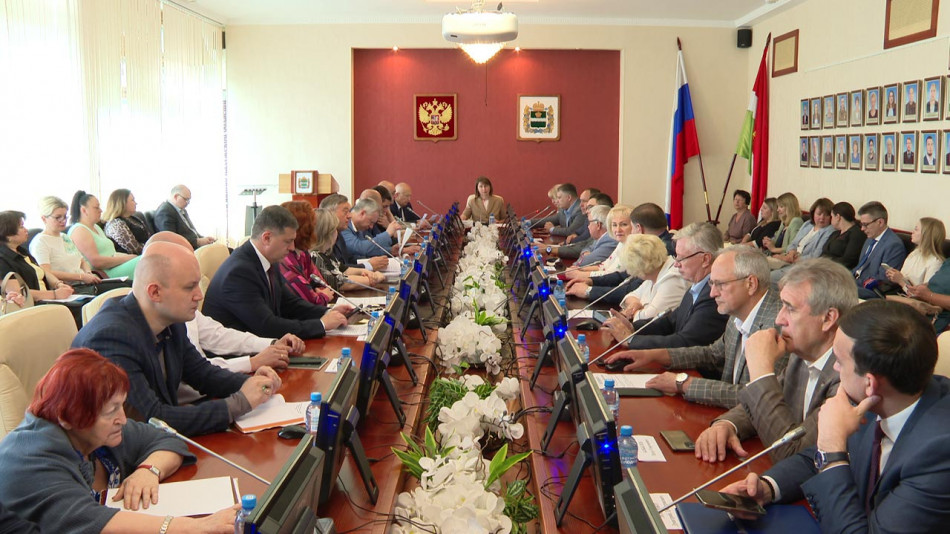 Заксобрание-бюджет-0605.jpg