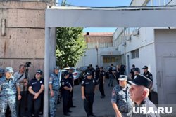 СНБ Армении не смогла увезти Аджапахяна