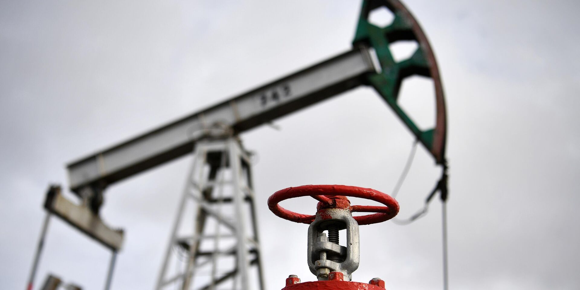 Нефтяные вышки в Татарстане - ИноСМИ, 1920, 13.05.2026