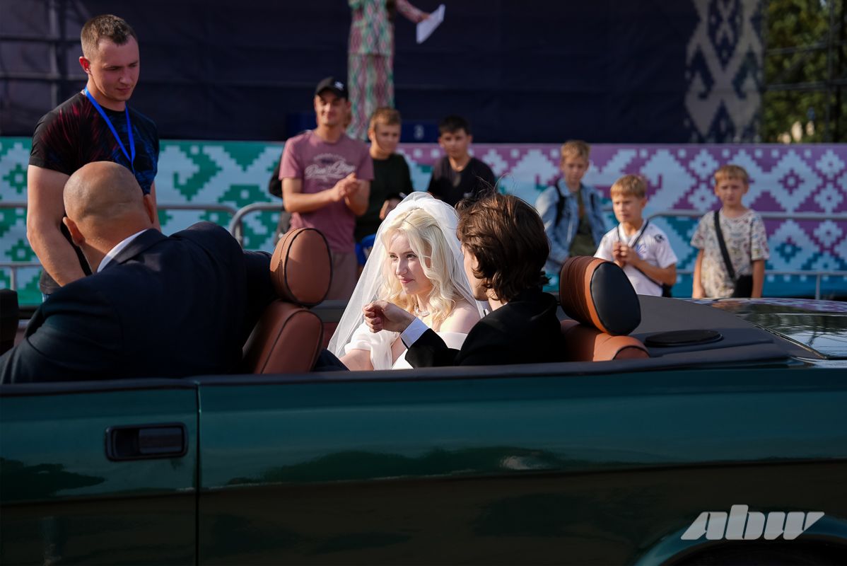 Монстр-трак Audi 100, Mosvagen и «Волга»-кабриолет: чем запомнился «Авто Тюнинг Батл» в Новополоцке