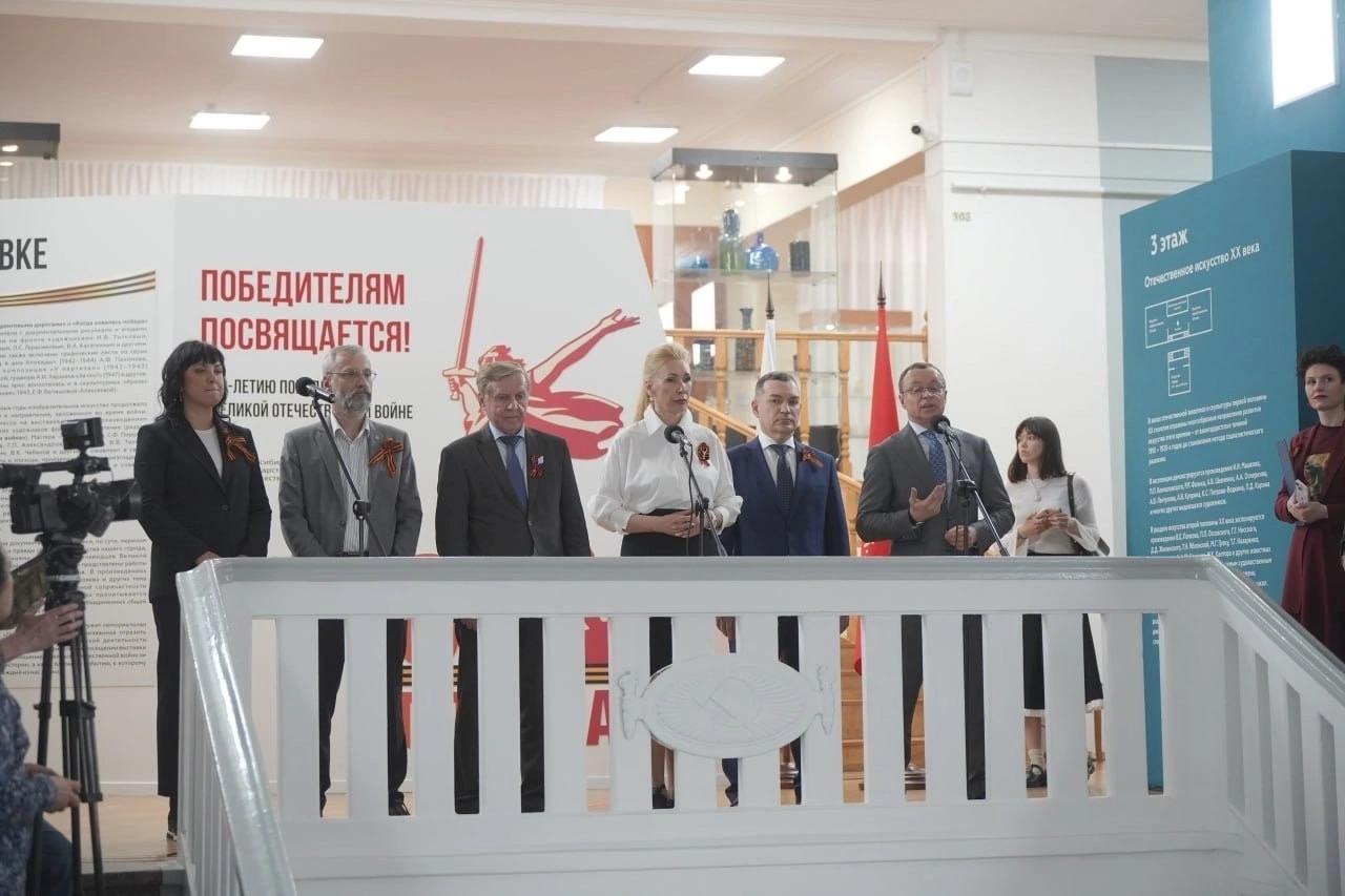 Фото Выставка Новосибирского художественного музея посвящена Победителям 4