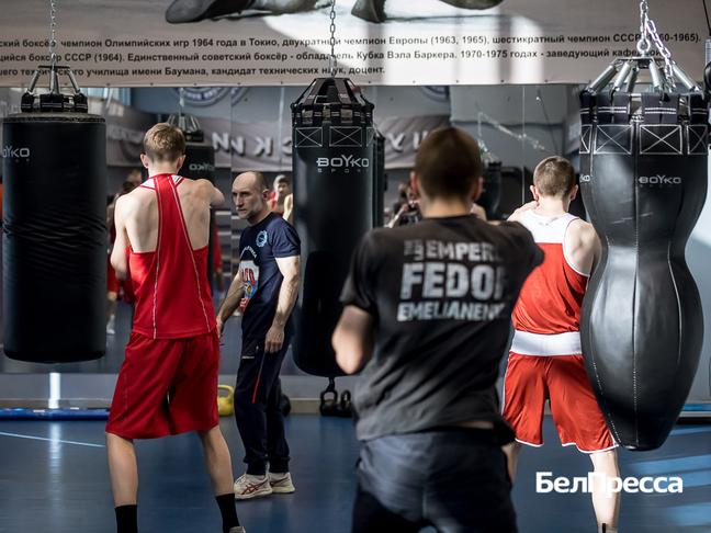 «Прилетели снаряды и разрушили спортзал». Шебекинский тренер смог вернуться в любимое дело - Изображение 