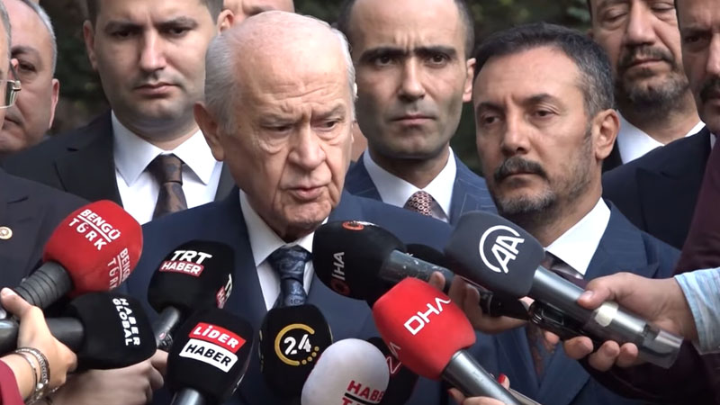 Соратник Эрдогана предложил транслировать процесс над Имамоглу в прямом эфире