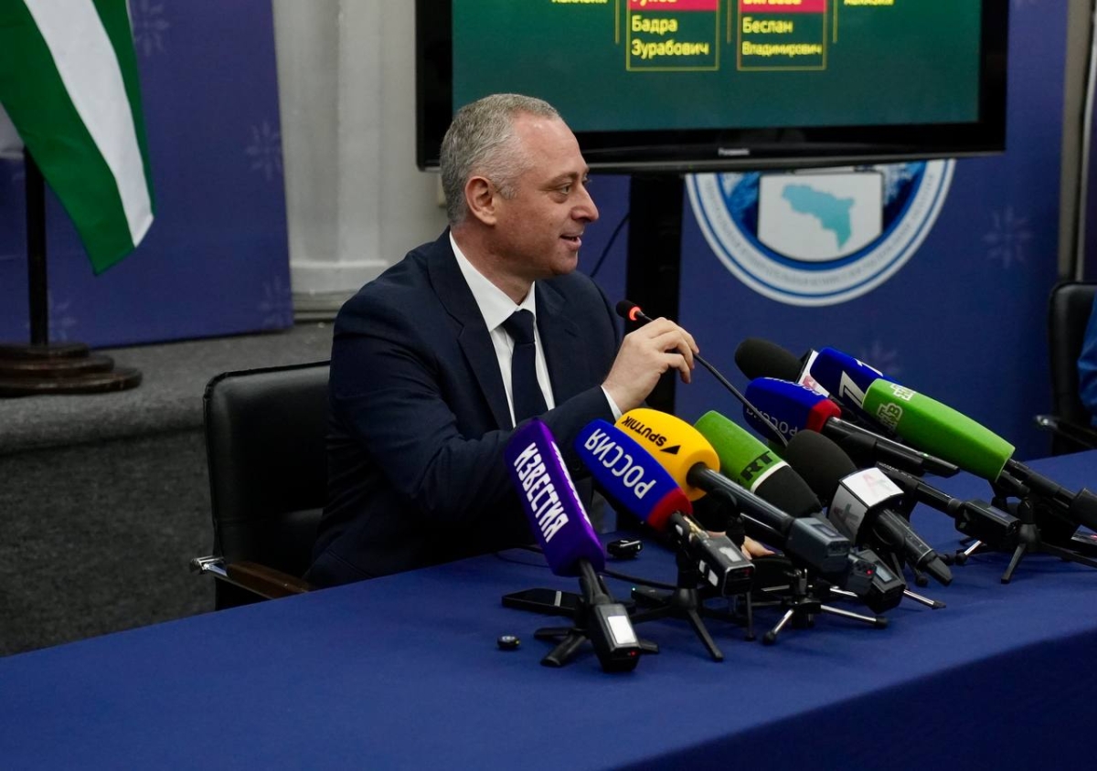 Первая пресс-конференция Президента Республики Абхазия Бадры Гунба