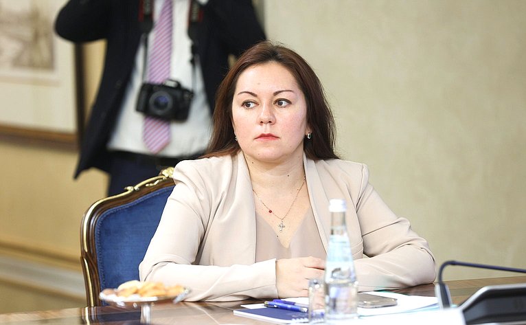 Встреча Николая Журавлева с членом Политбюро Народно-революционной партии Лаоса, Председателем Центрального комитета Лаосского фронта национального развития