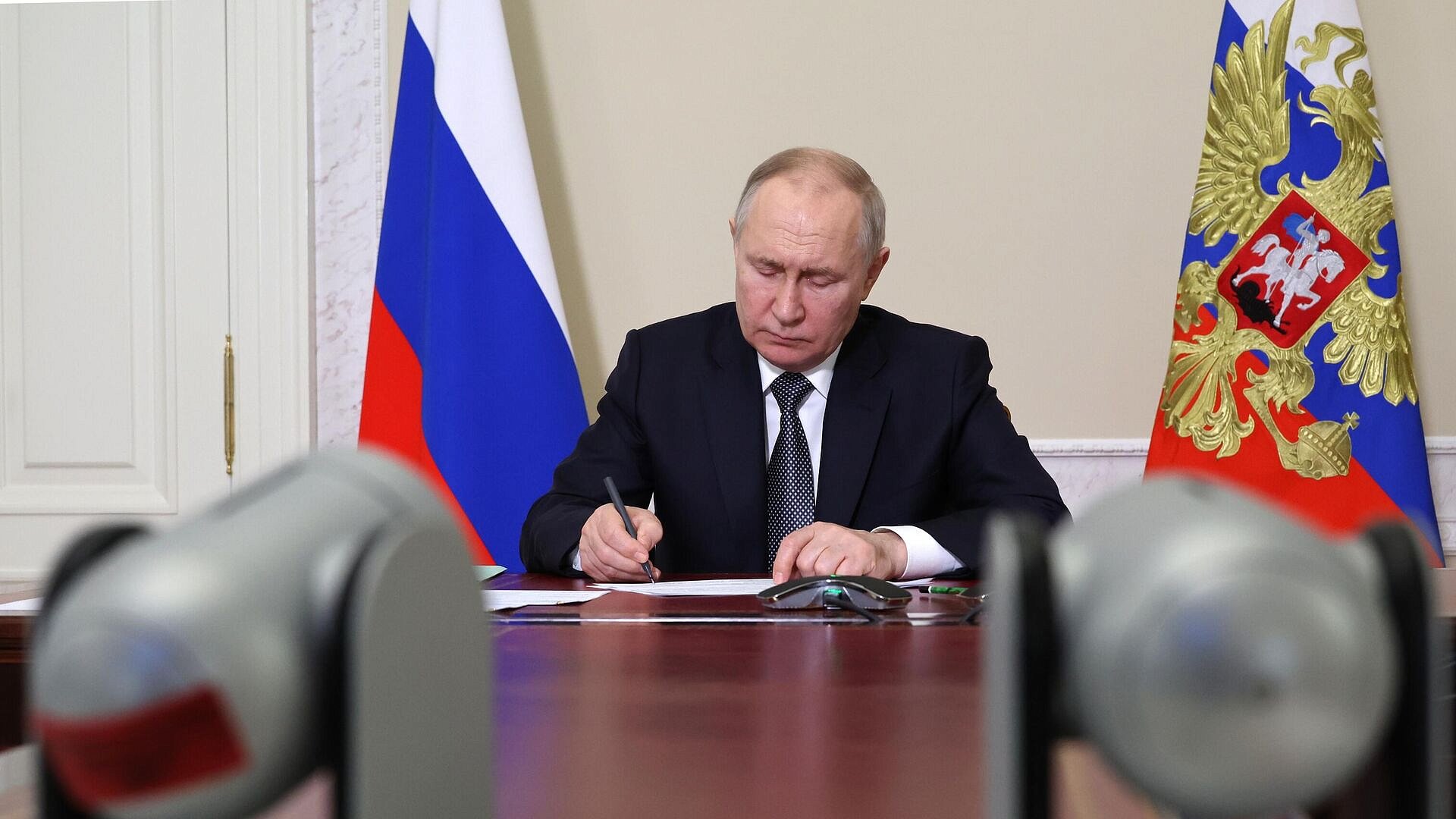 Путин подписал указ о праздновании 150-летия со дня рождения поэта Тукая