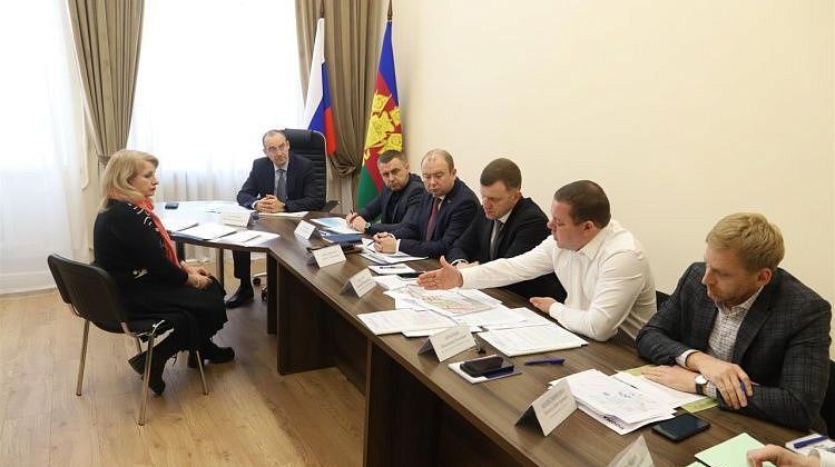 В ЗСК обсудили варианты решения вопроса пробок в самом большом округе Краснодара