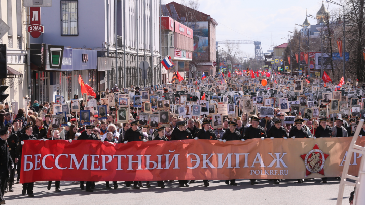 По Архангельску в День Победы снова пройдет Бессмертный экипаж