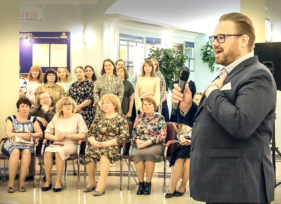 Мир николаевич. Мир николаевич. Пензенская стекольная компания. Мир николаевич. Мир-стекла маренин.