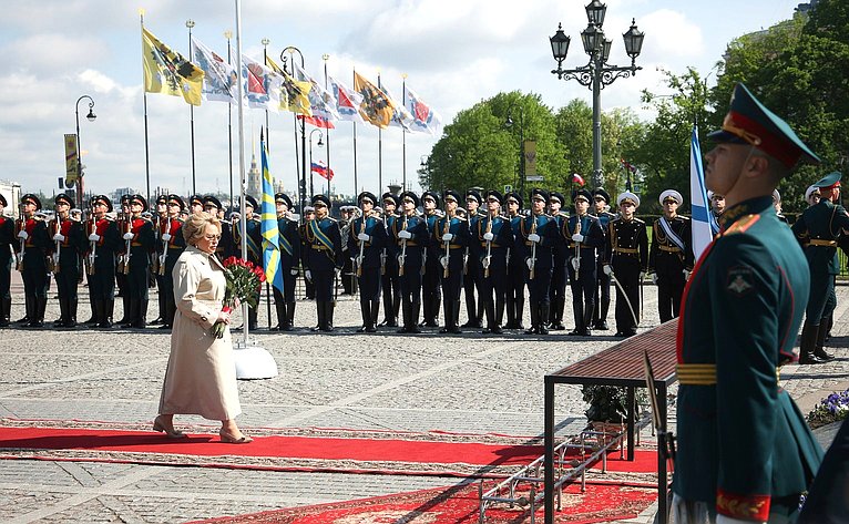 Валентина Матвиенко приняла участие в мероприятиях, посвященных Дню Санкт-Петербурга