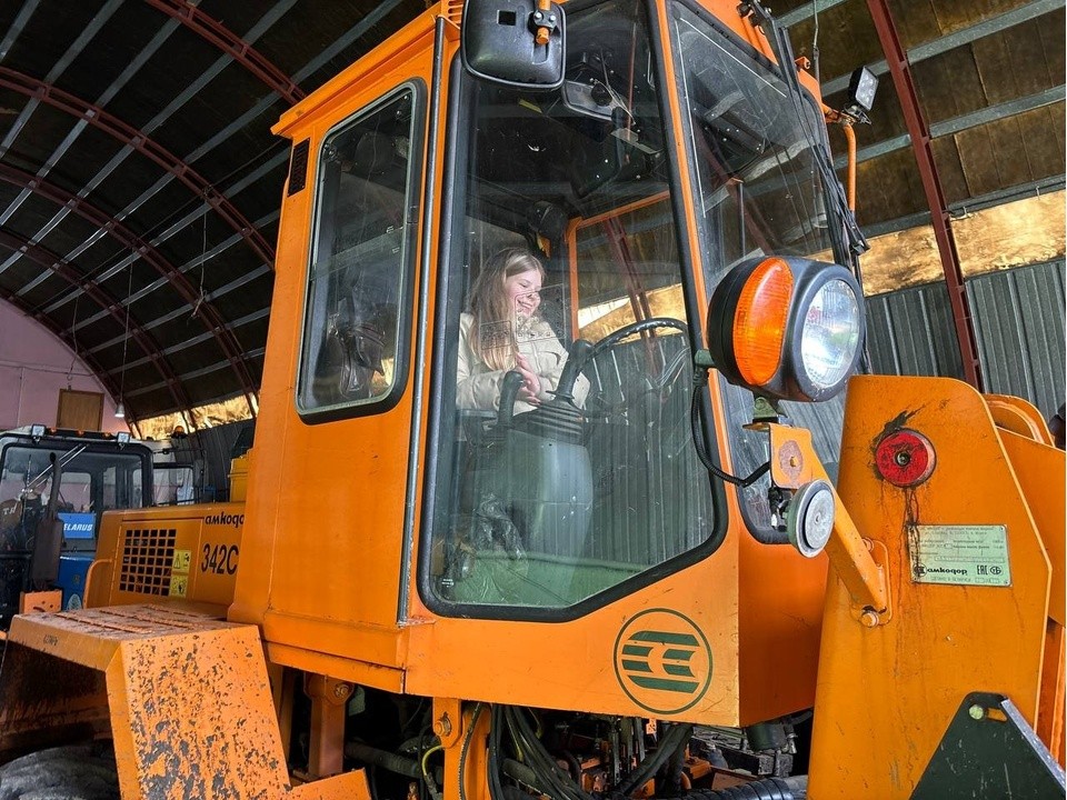 Для старшеклассников гимназии им. Пушкина коммунальщики устроили экскурсию-квест