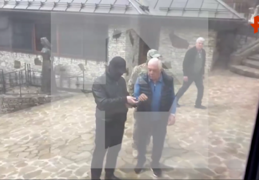 Прокуратура Сочи требует сноса комплекса дядя «Робсона»