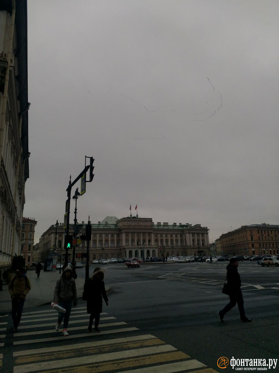 Локации на петроградке. Прогулка по санкт петербургу девушки. Питер эстетика атмосферно. Питер львы ночь. Питер удивляет.