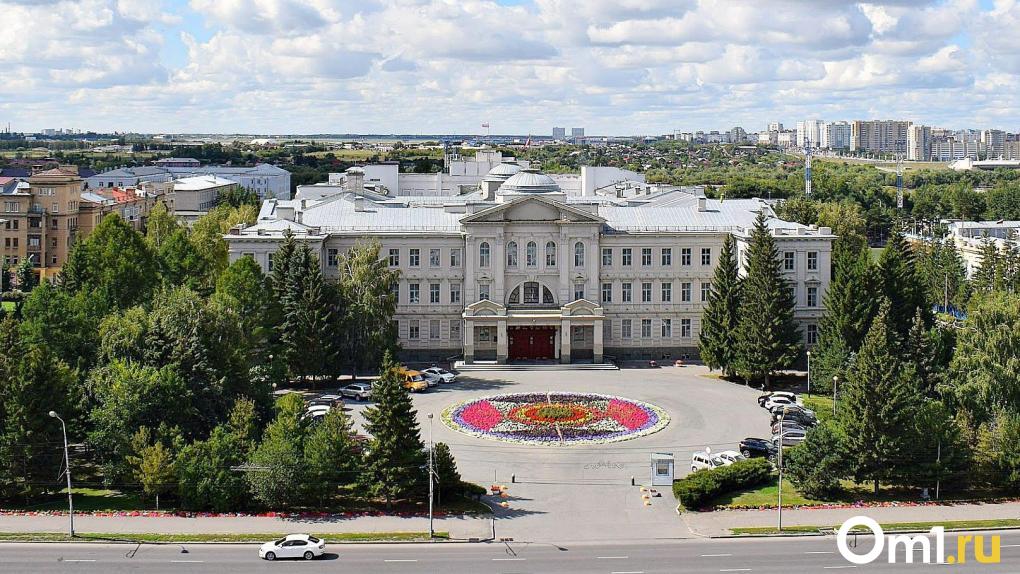 Вице-губернатора Олега Зарембу отправили в отставку