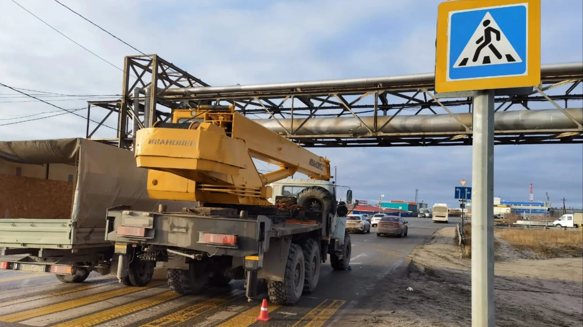 автокран кс-6478. автокран 50 тонн янао. галичанин 25т 28м. ивановец 25 тонн 31 метр камаз вездеход. аренда спецтехники в новом уренгое с доставкой.