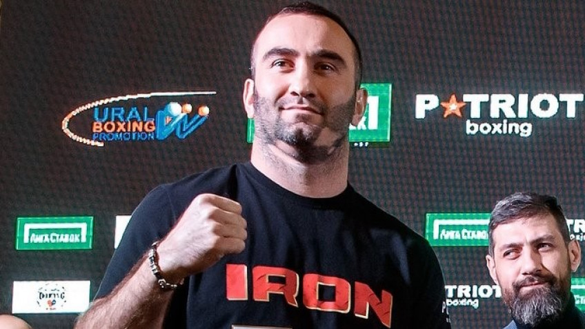 Ал Сиеста ожидает боя между Гассиевым и Итаумой