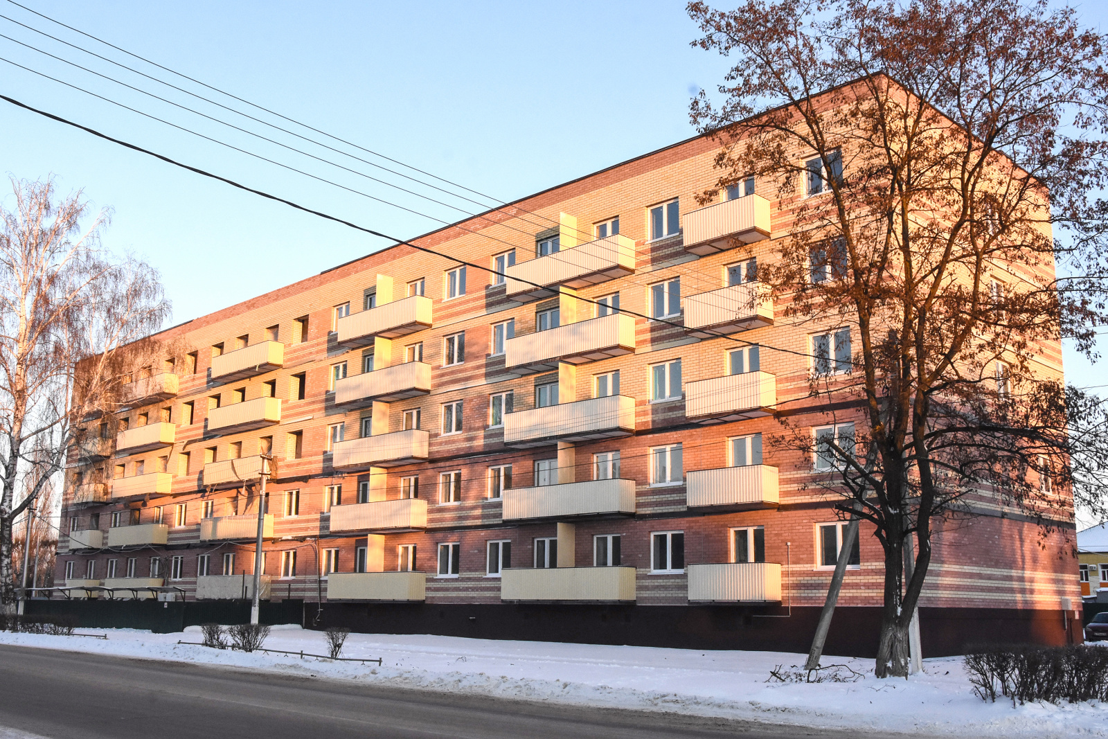 В Грязинском районе Липецкой области новые квартиры вместо аварийного жилья получили 94 жителя 