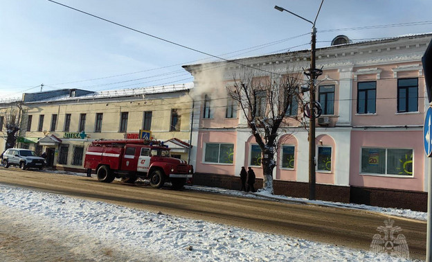 В МЧС раскрыли подробности пожара в торговом центре Слободского