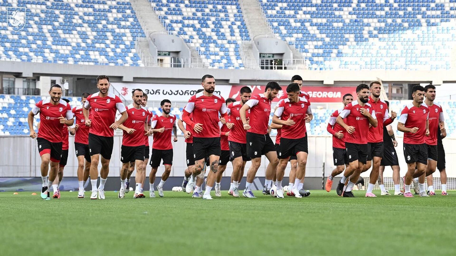 Сборная Грузии по футболу - Sputnik Грузия, 1920, 13.10.2025