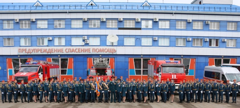 Сотрудники МЧС России приняли участие в Параде Победы