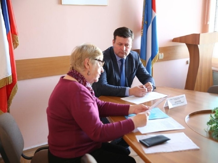 Жильцы дома Калуги попросили Юрия Моисеева помочь решить проблему с УК