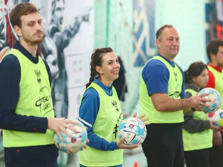 Впервые в истории Астраханской области стартовал футбольный фестиваль с легендами сборной России