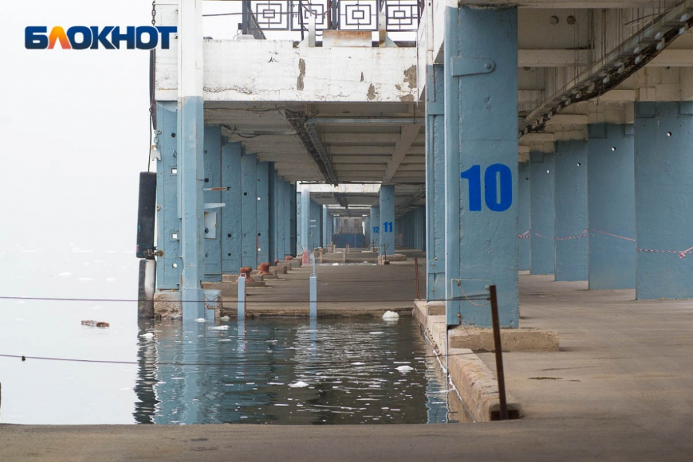 Курган поднялась вода. Дамба. Волгоград мост. Паводок в Волгоградской области. Весенний паводок на Волжской ГЭС.