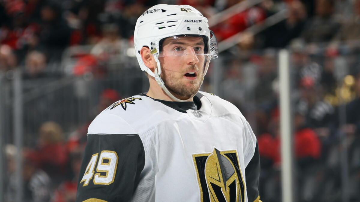 «Вегас» по буллитам проиграл «Оттаве» в матче НХЛ, Барбашев сделал результативную передачу