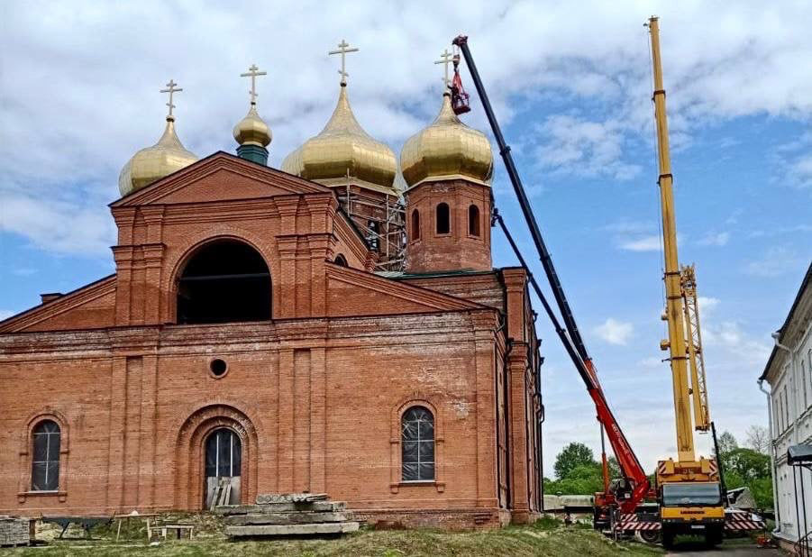 Еще один купол занял своё место на главном соборе Николо-Одринского монастыря в Карачевском районе
