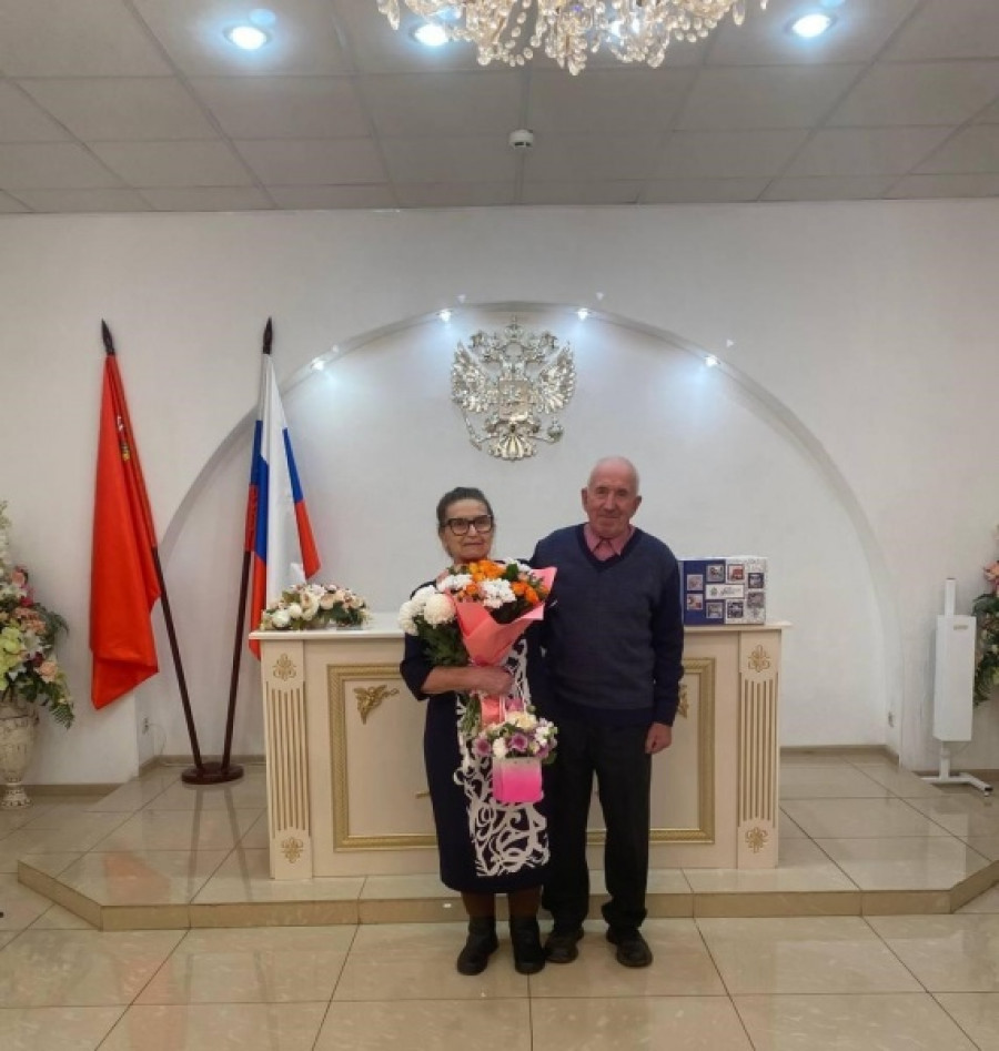 Супруги Насоновы из Воскресенска отметили изумрудную свадьбу