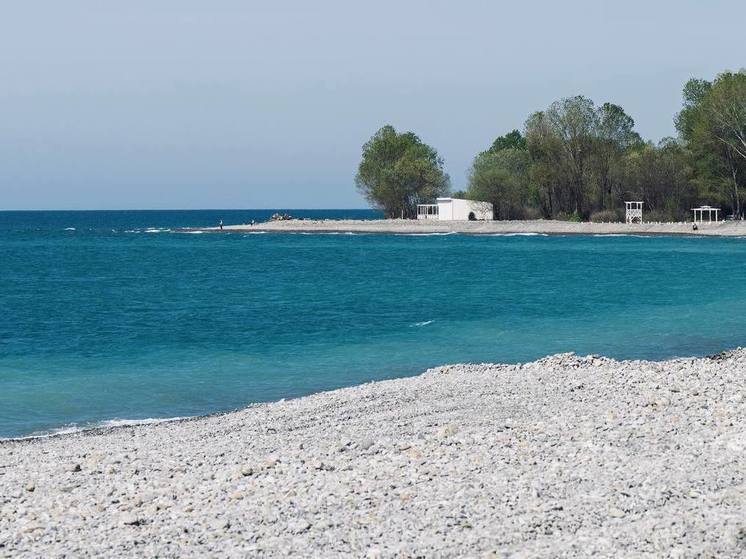 В Сочи открылось более 60 пляжных зон отдыха
