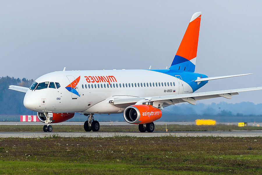 Open flight. Самолет сухой Суперджет 100. Самолёт SSJ-100 авиакомпании Азимут. Азимут авиакомпания Суперджет 100. Сухой Суперджет 100 Россия.