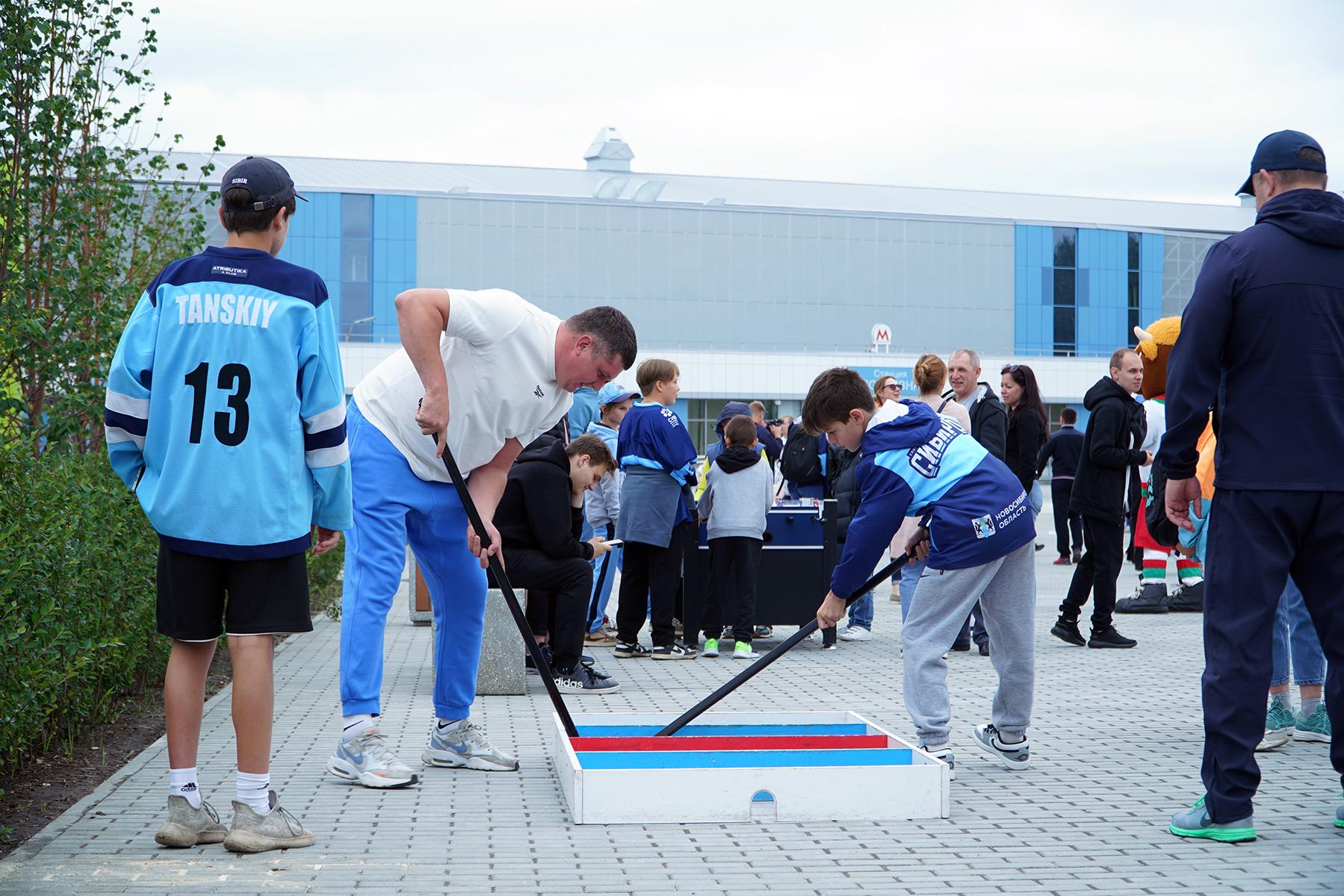 нормальное открытие в новосибирске открытие. андрей травников губернатор. руководитель автовокзала новосибирска. новосибирскую открыли. открытие группы.