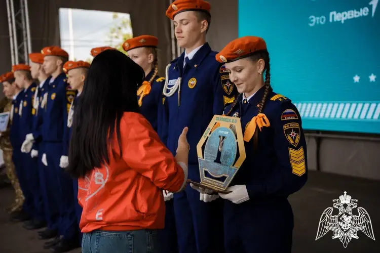 В Белгородской области Росгвардейцы стали наставниками для старшеклассников в региональном этапе «Зарница 2.0»
