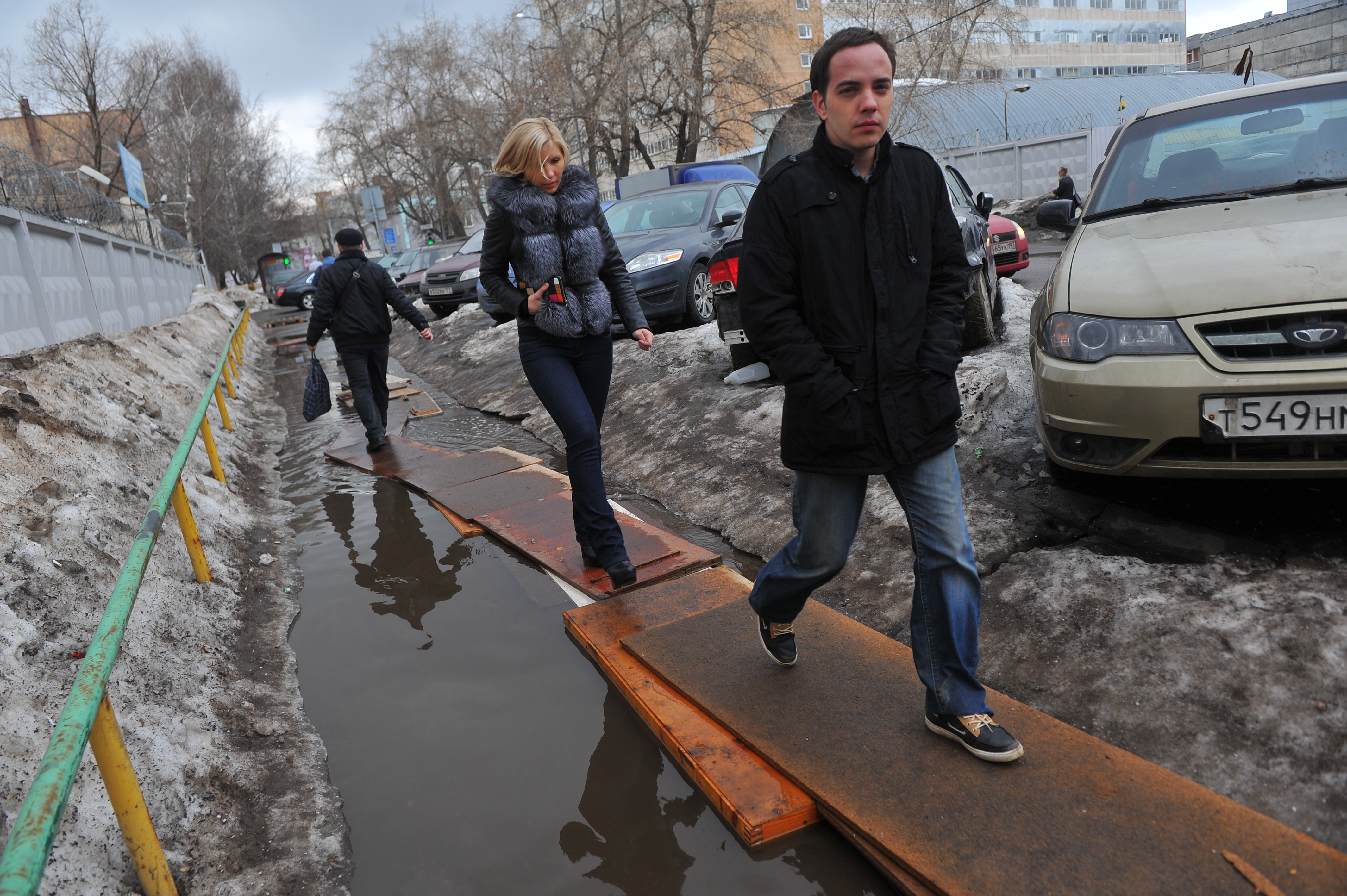 Когда обещают потепление. Потепление в Москве. Снегопад в городе. Резкое потепление. Потепление Ставрополь.