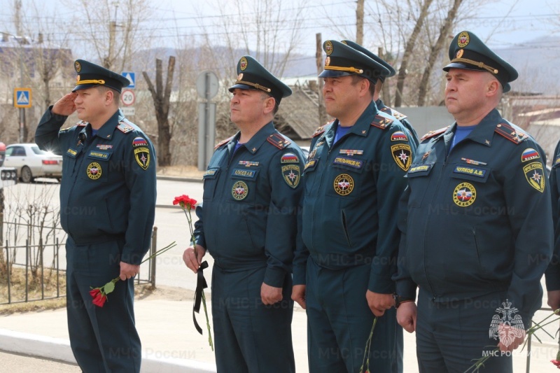 Забайкальские огнеборцы почтили память товарищей, погибших при исполнении служебного долга