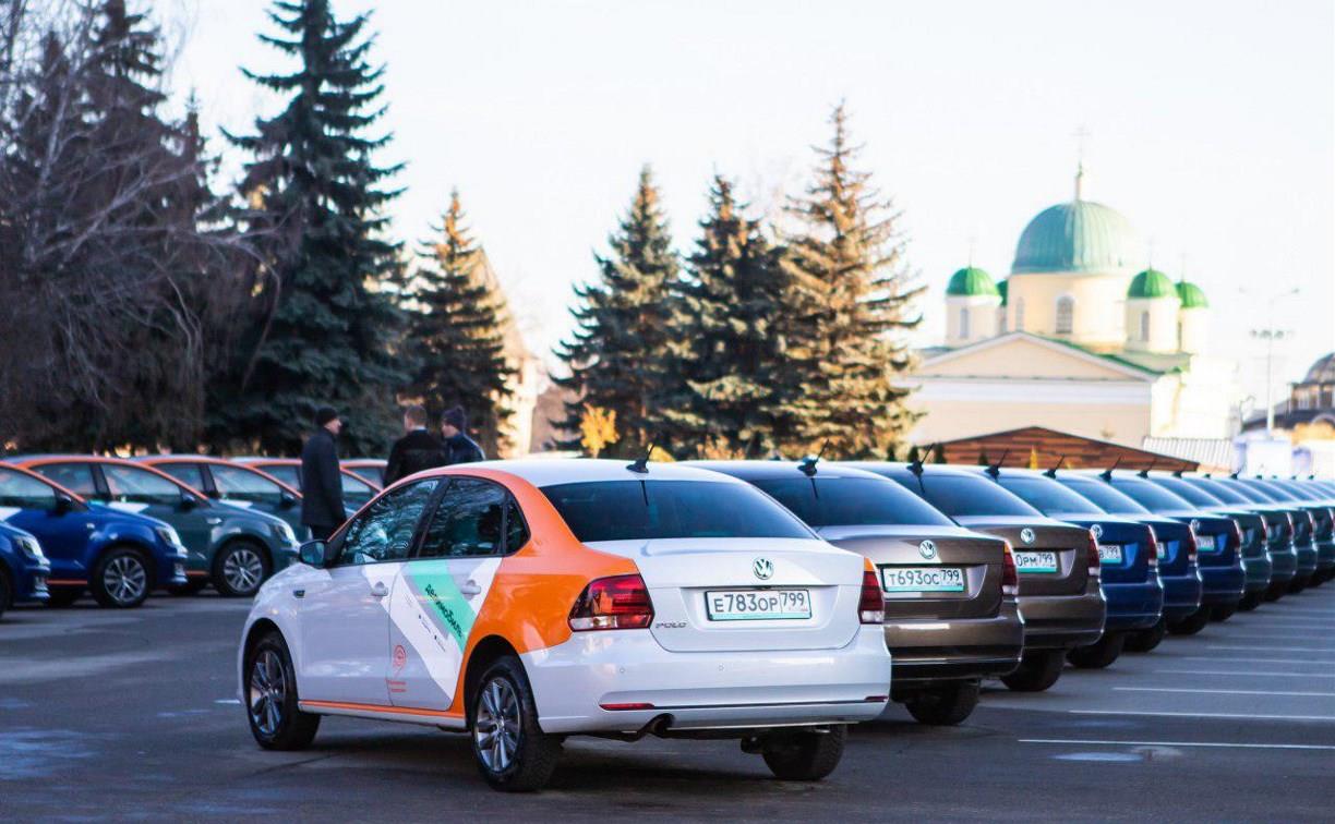 Тульское авто. Делимобиль Шкода Октавия. Делимобиль автопарк. Машины в Туле. Каршеринг Тула.