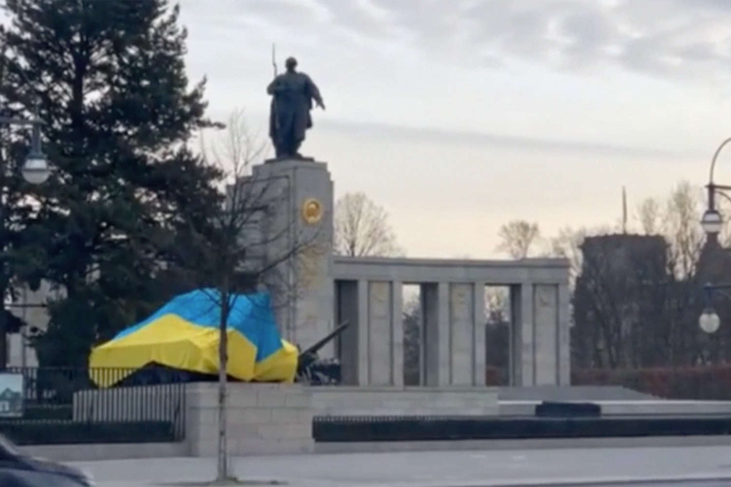 памятник советскому солдату в польше