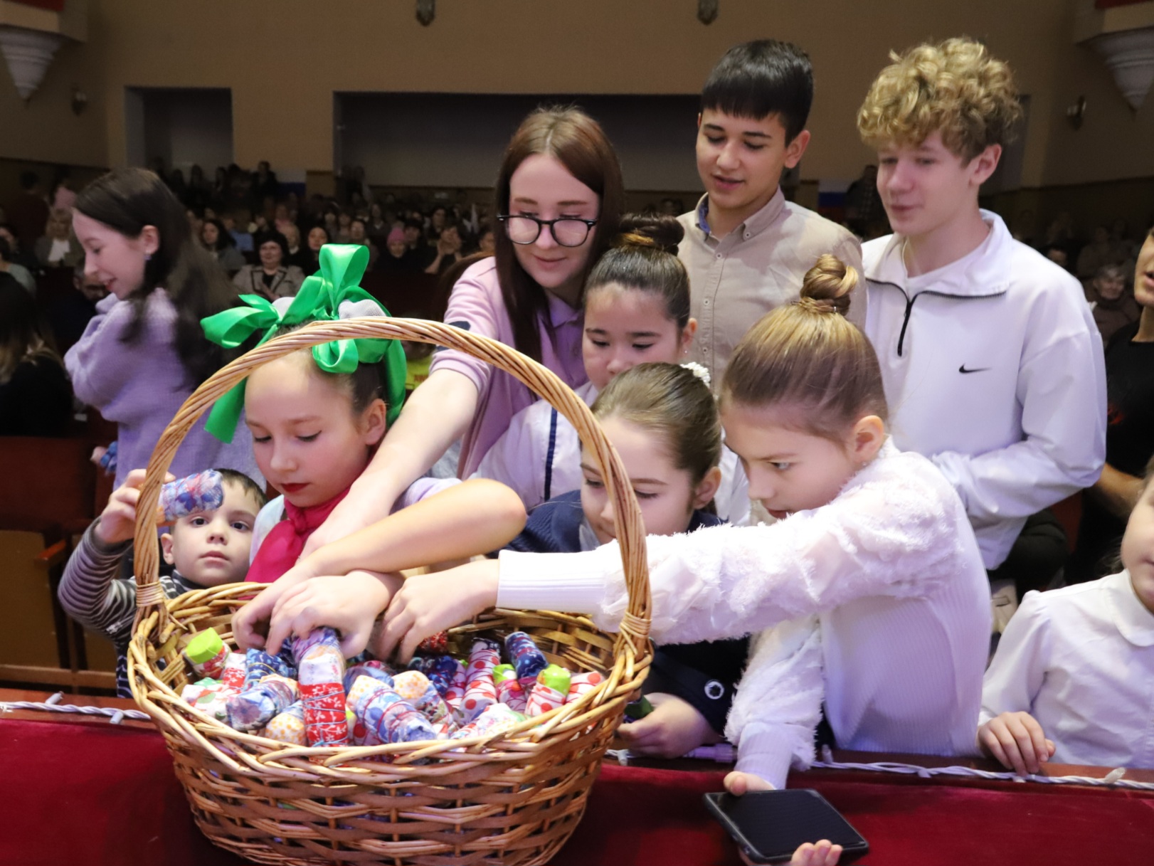 В Суворове прошёл фестиваль «Мир в руках семьи»