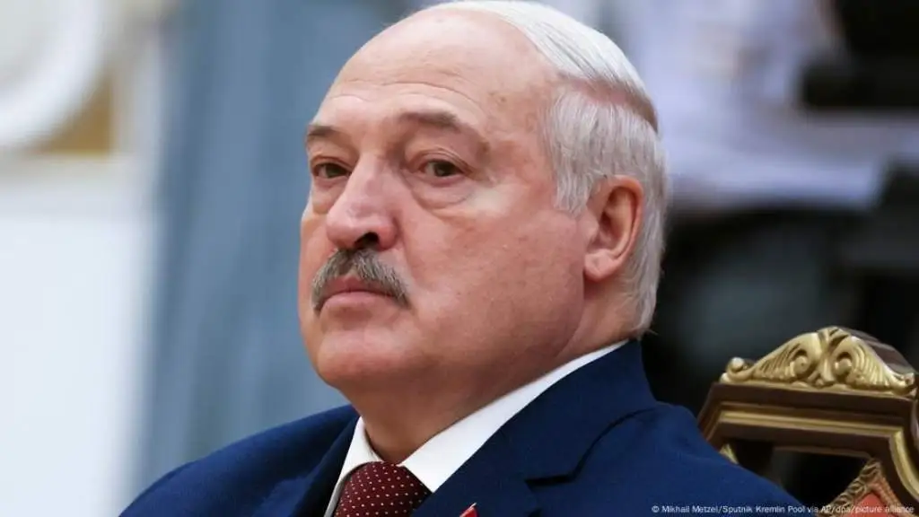 Александр Лукашенко помиловал 32 политзаключенных