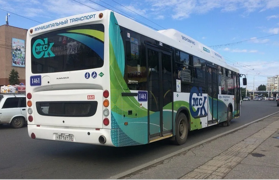 Автобус омск. Старые маршрутки форд. Газель маршрутка. Маршрутка. Автобус омск.