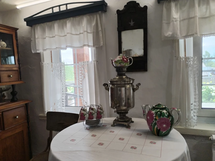 Мемориальный музей киноактрисы Екатерины Савиновой в Ельцовке 