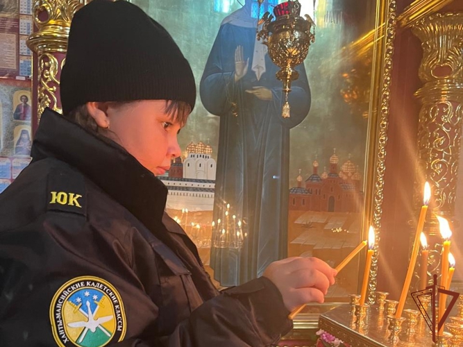 Военнослужащие и сотрудники Уральского ордена Жукова округа Росгвардии рассказали о своих семьях в День отца 