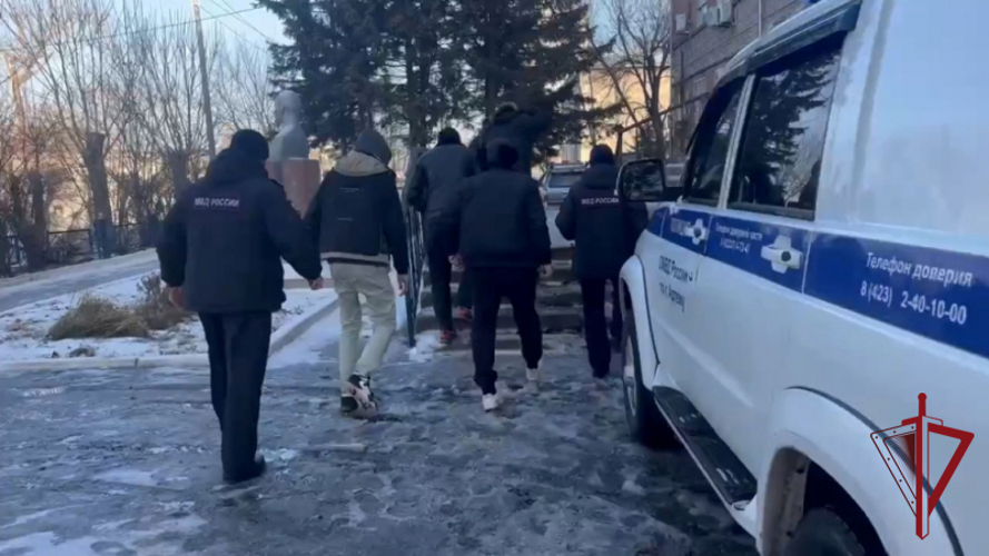 Сотрудники Росгвардии в Приморье приняли участие в рейдах по контролю над соблюдением миграционного законодательства