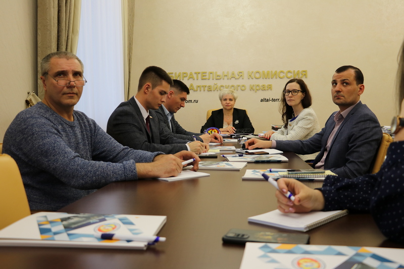 Представители региональных отделений политических партий в Алтайском крае приняли участие в совещании ЦИК России