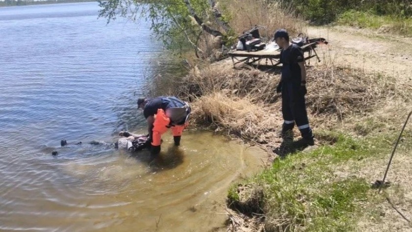 Рыбаки нашли тело мужчины возле водоёма в Приамурье - gtrkamur.ru