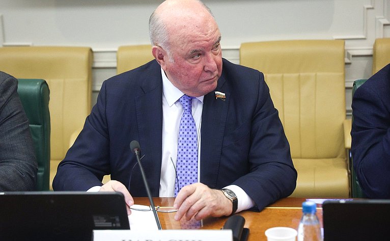 Григорий Карасин