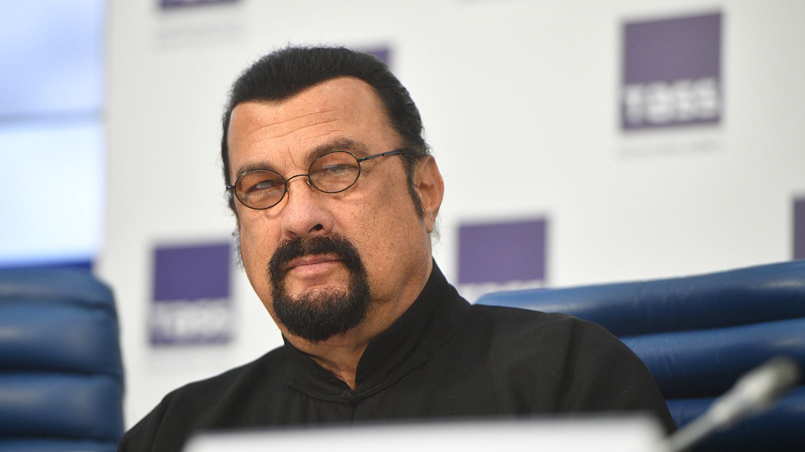 Сигал кома. Сигал. Сигал кома. Сигал кома. Сигал кома.