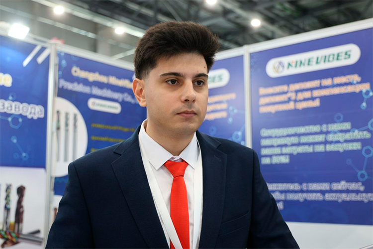 О том, что в Россию продукция поставляется чуть ли не по себестоимости, нам рассказал представитель китайского завода Changzhou NineVibe Precision Machinery Алишер Мамадаёзов